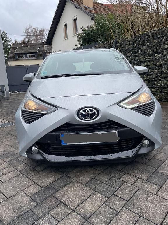 Gebraucht Toyota Aygo Team 72 PS (52 kW) 2020 Silber Kleinwagen