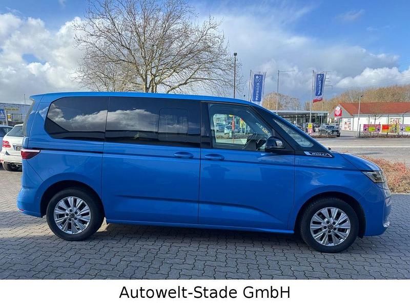 Usata VW Multivan 150 CV (110 kW) 2023 Blu Monovolume