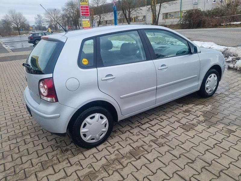 Gebraucht VW Polo Comfortline 75 PS (55 kW) 2006 Silber Kleinwagen