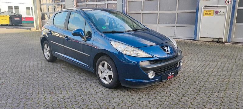 Usado Peugeot 207 95 CV (69 kW) 2009 Azul Berlina