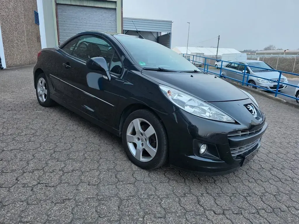 Gebraucht Peugeot 207 CC Filou 120 PS (88 kW) 2011 Schwarz Cabrio