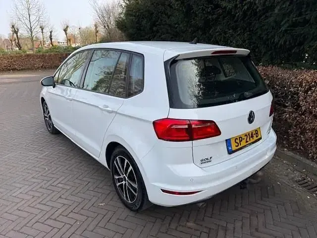 Gebraucht VW Golf VII Comfortline 110 PS (80 kW) 2015 Weiß SUV