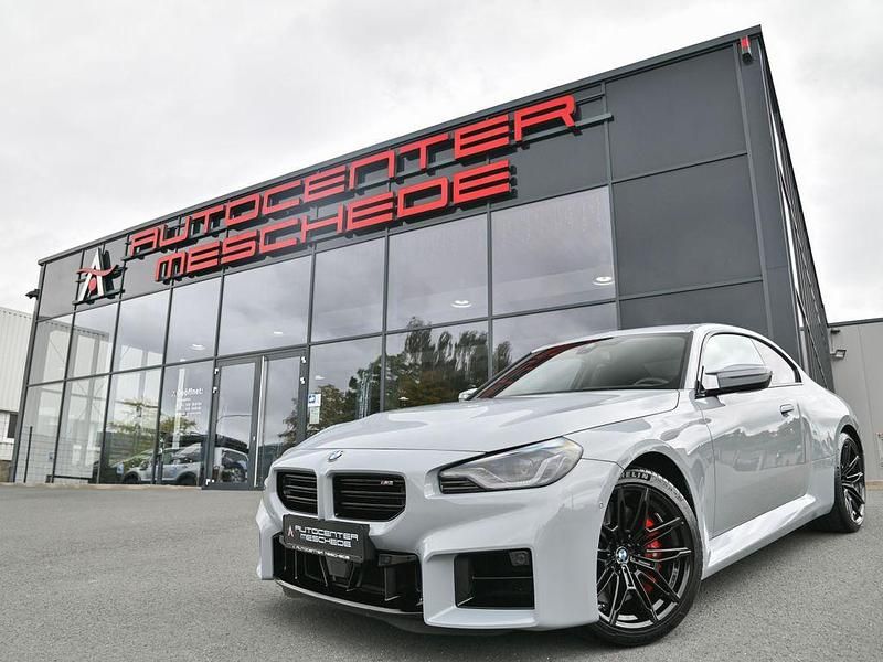 Grau Gebraucht 2024 BMW M2 Performance Coupé | 63.790 € (Fairer Preis) - Bild 1/4