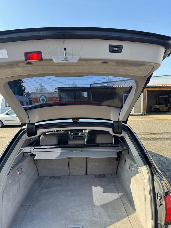 Gebraucht BMW 525 204 PS (150 kW) 2011 Schwarz Kombi