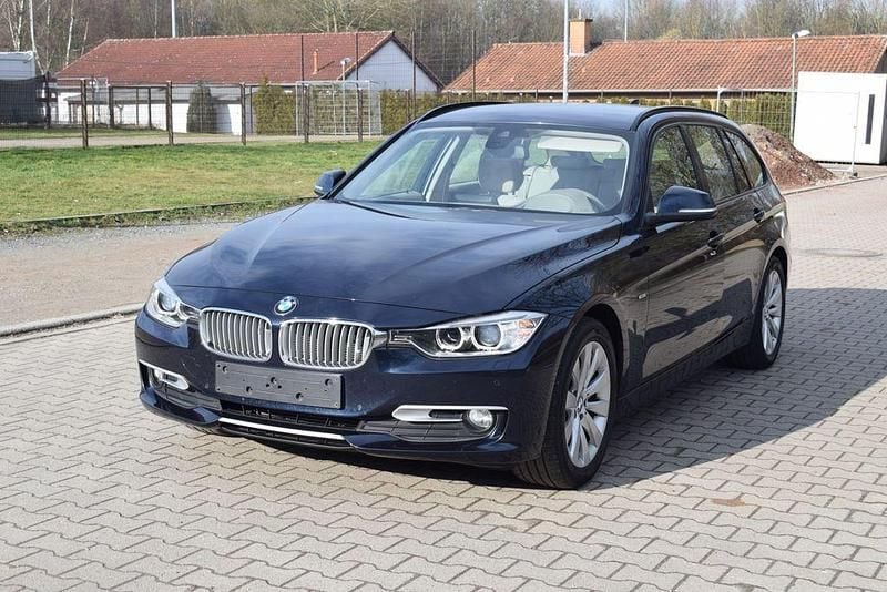 Second-hand BMW 320 184 CP (135 kW) 2013 Albastru Break