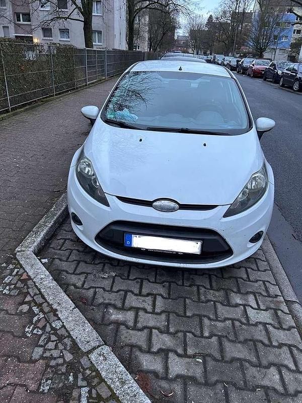 Gebraucht Ford Fiesta Trend 82 PS (60 kW) 2009 Weiß Kleinwagen
