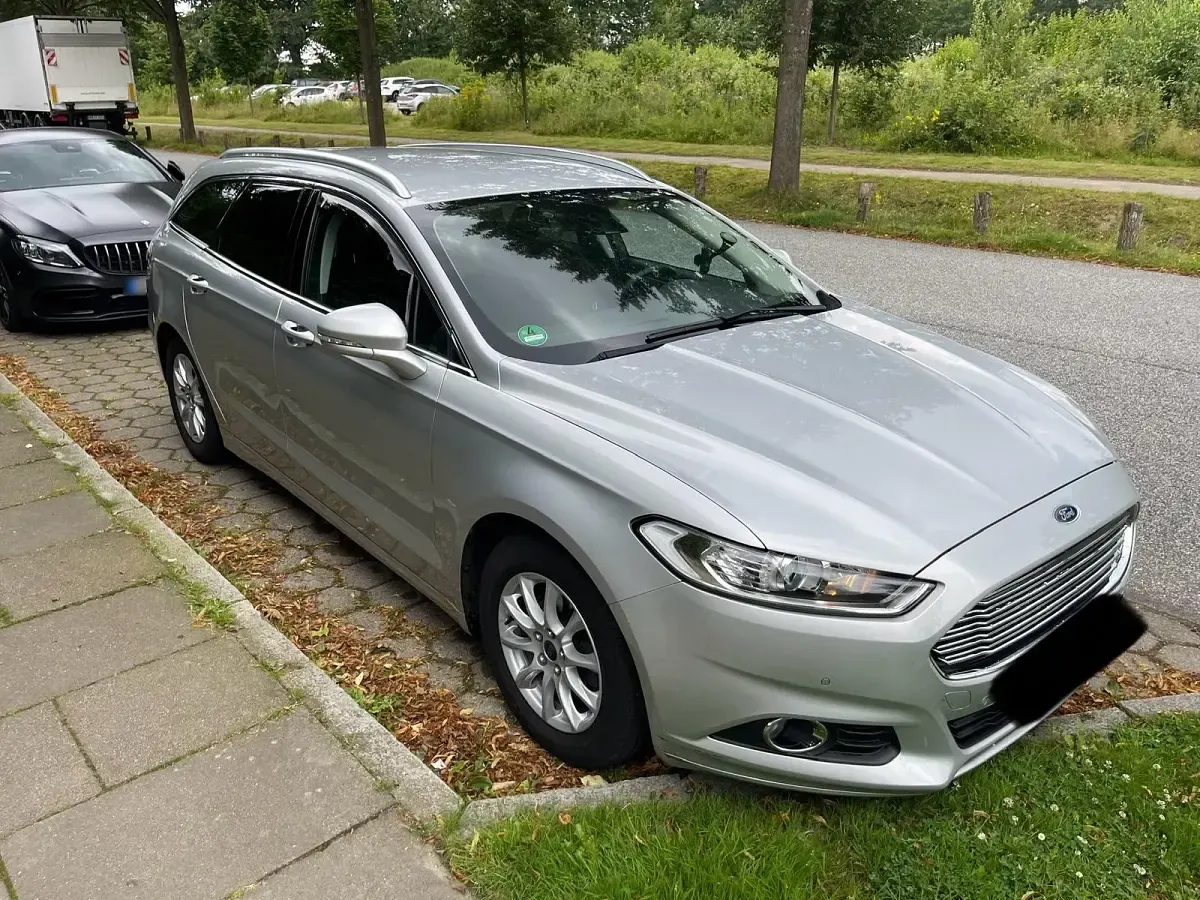 Gebraucht Ford Mondeo 150 PS (110 kW) 2017 Silber Kombi