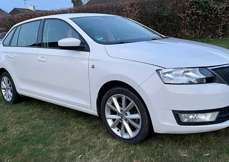 Gebraucht Skoda Rapid 101 PS (74 kW) 2013 Kleinwagen