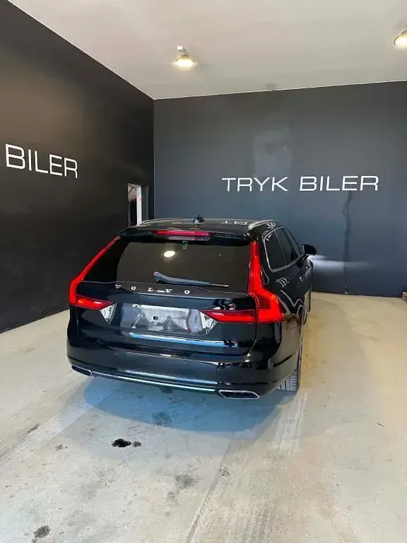 Gebraucht Volvo V90 Inscription 190 PS (139 kW) 2017 Schwarz Kombi
