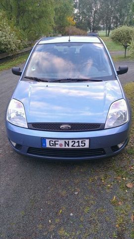 Gebraucht Ford Fiesta 80 PS (58 kW) 2003 Blau metallic Kleinwagen