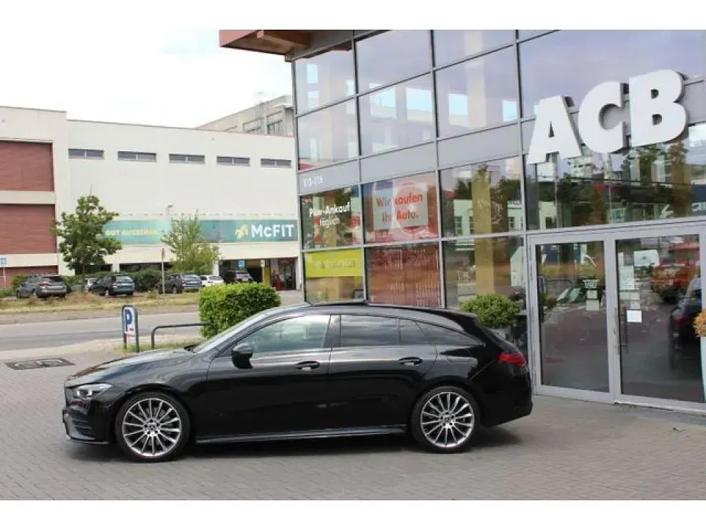 Gebraucht Mercedes CLA250e Shooting Brake AMG 224 PS (164 kW) 2021 Kosmosschwarzmet. (metallic) Kombi