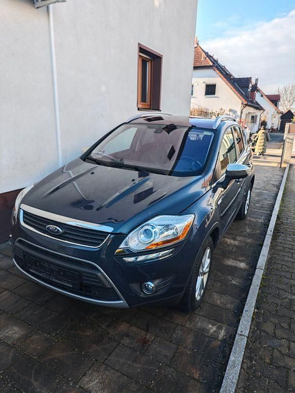 Grau Gebraucht 2012 Ford Kuga Titanium SUV | 9.699 € (Fairer Preis) - Bild 1/4