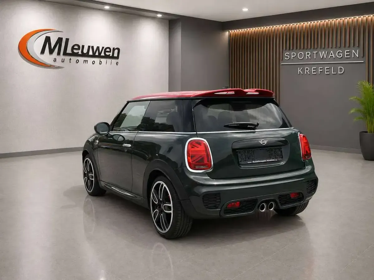 Gebraucht Mini John Cooper Works 231 PS (169 kW) 2020 Rebel green Kleinwagen