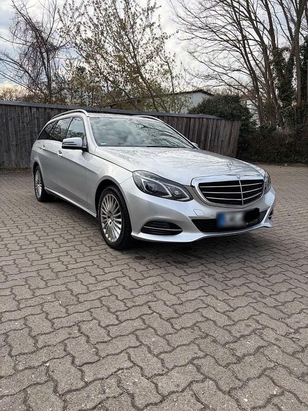 Second-hand Mercedes E220 170 CP (125 kW) 2014 Argintiu Break