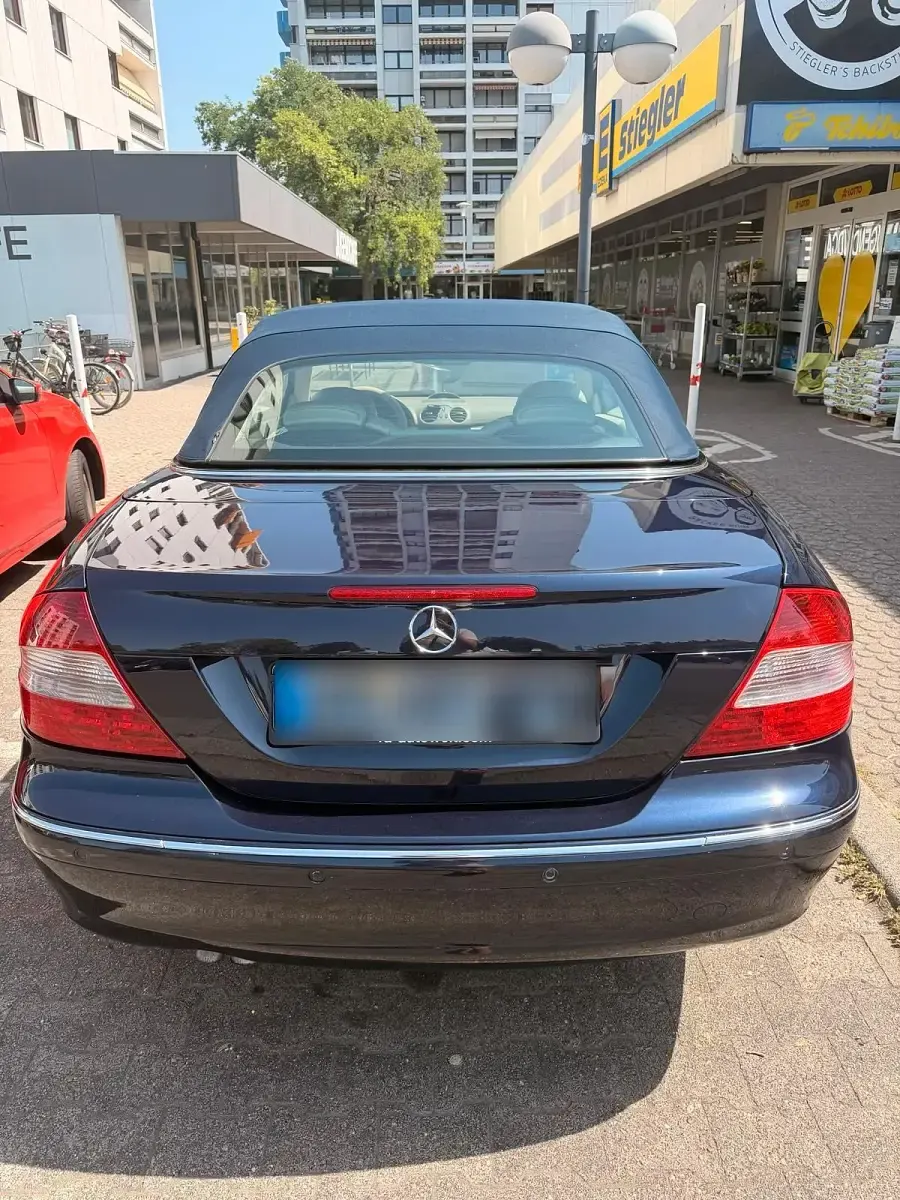 Gebraucht Mercedes CLK320 224 PS (164 kW) 2006 Blau Cabrio