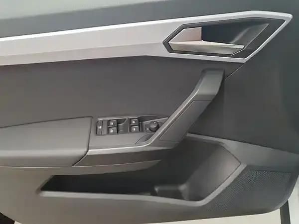 Gebraucht Seat Arona FR 110 PS (80 kW) 2024 Nevada weiß metallic SUV