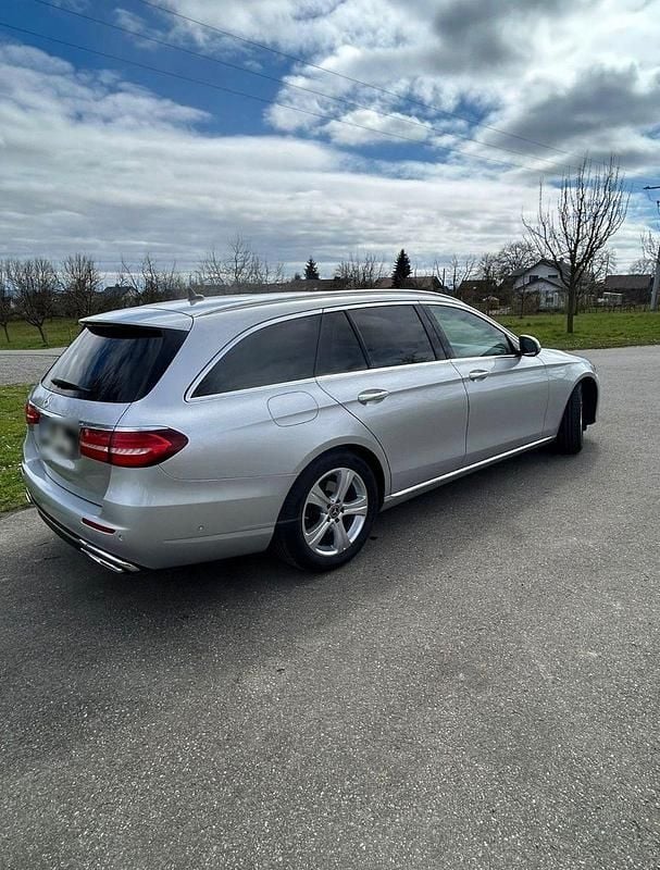 Second-hand Mercedes E220 194 CP (142 kW) 2017 Argintiu Break