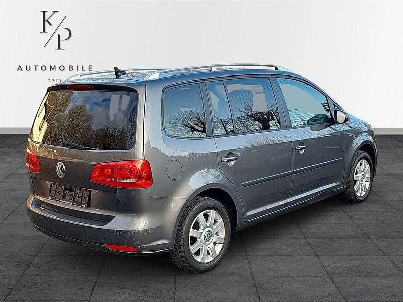 Gebraucht VW Touran Life 105 PS (77 kW) 2014 Grau Van / Kleinbus