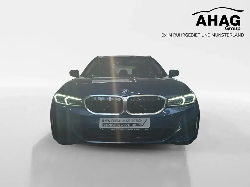 Gebraucht BMW 320 Sport Line 190 PS (139 kW) 2024 Blau Kombi