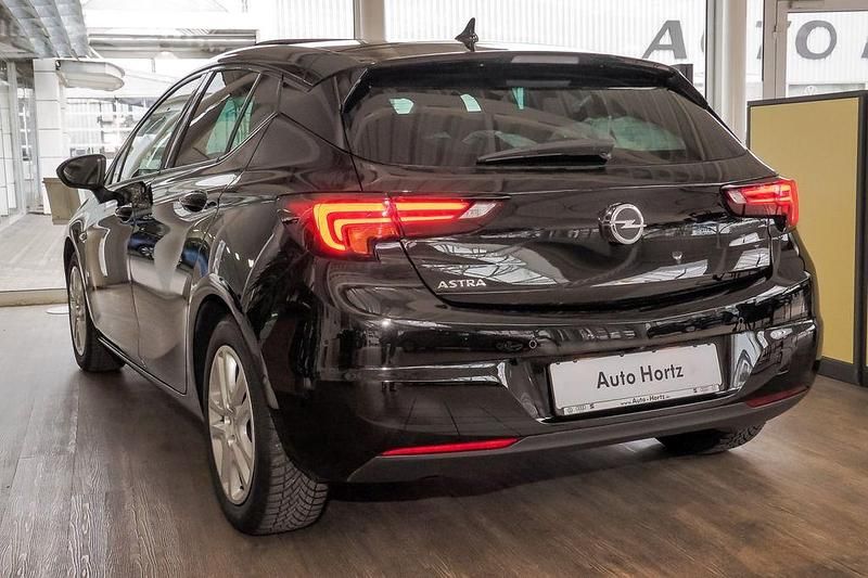 Gebraucht Opel Astra Business Elegance 122 PS (89 kW) 2020 Schwarz Limousine