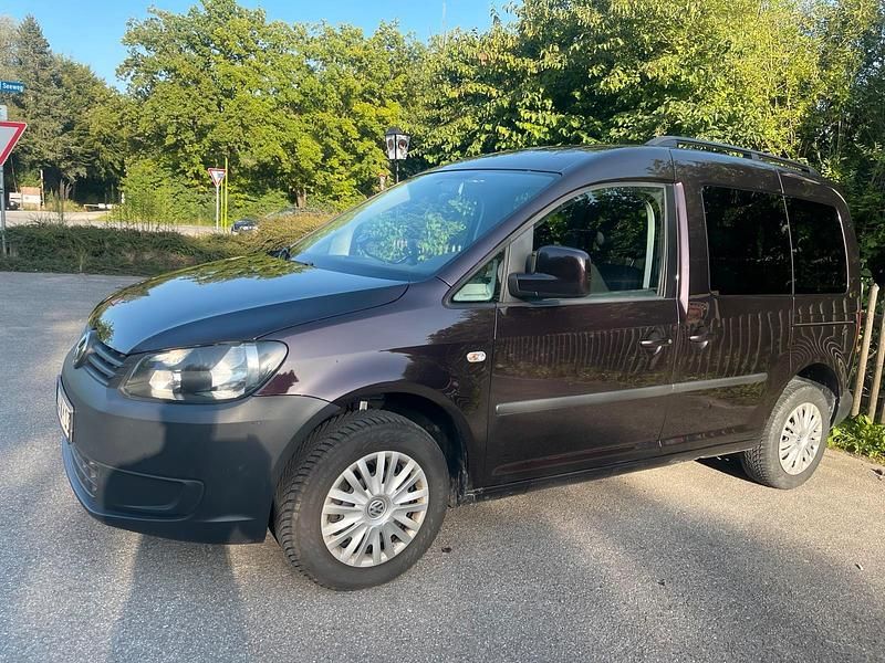 Andere farben Gebraucht 2015 VW Caddy Van / Kleinbus | 9.500 € - Bild 1/4