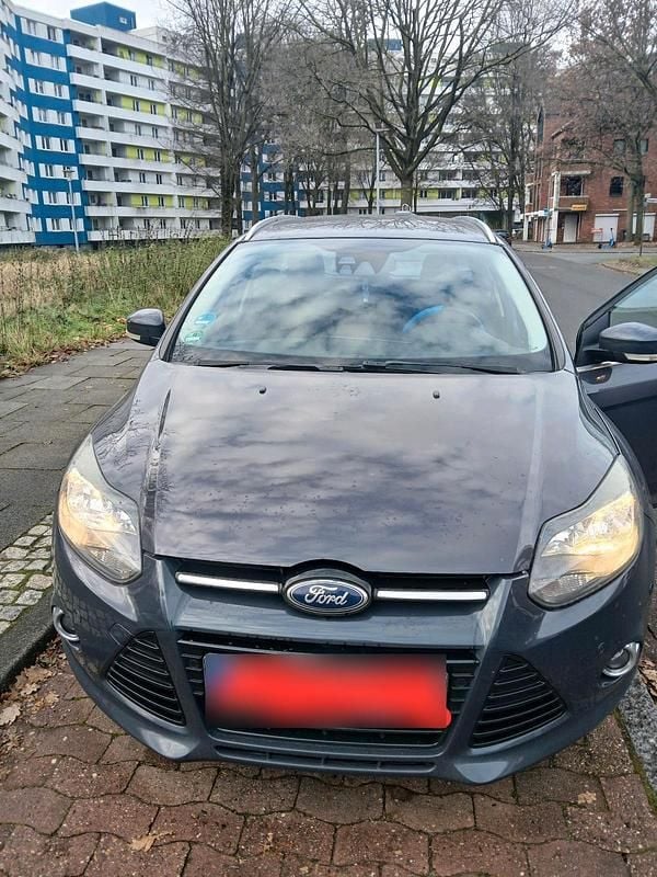 Gebraucht Ford Focus 2012 Grau Kombi