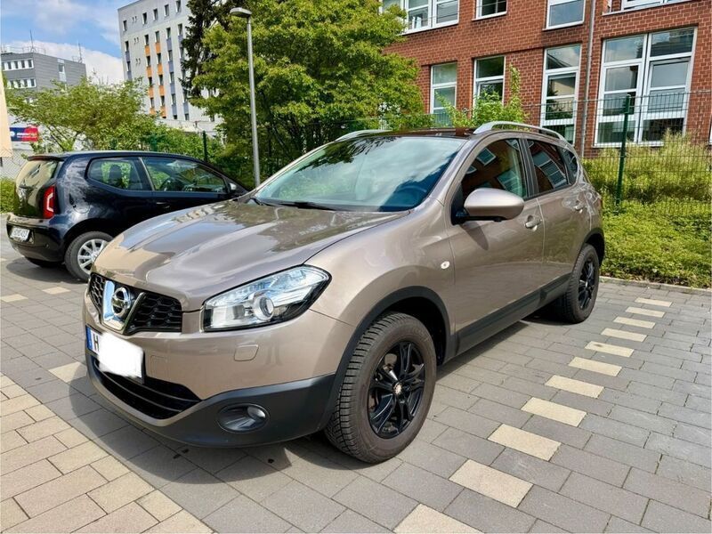 Braun Gebraucht 2012 Nissan Qashqai Tekna SUV | 8.600 € (Fairer Preis) - Bild 1/4