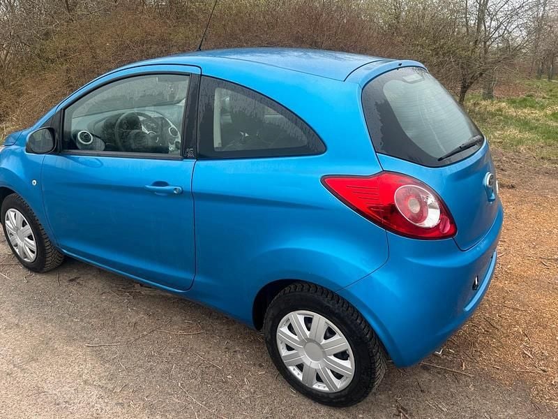 Second-hand Ford Ka 72 CP (52 kW) 2010 Albastru Hatchback