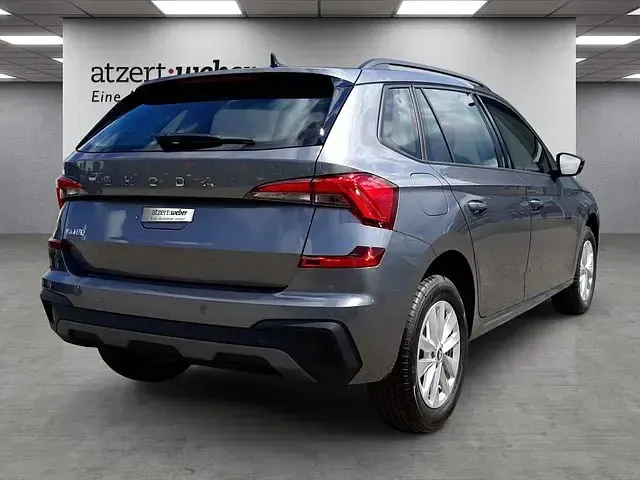 Neu Skoda Kamiq Selection 116 PS (85 kW) 2026 Graphitegrau metallic SUV