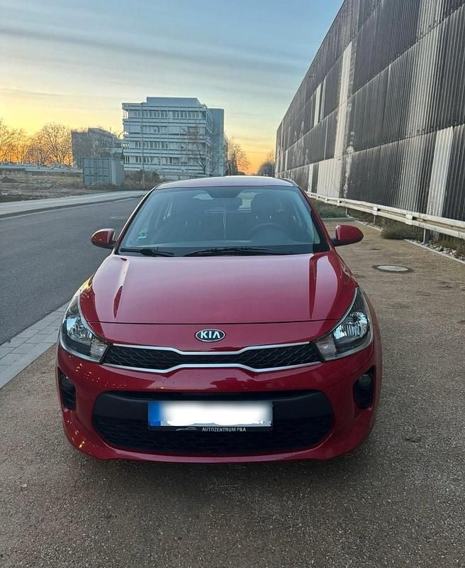 Gebraucht 2017 Kia Rio Limousine | 6.900 € (Superpreis) - Bild 1/4