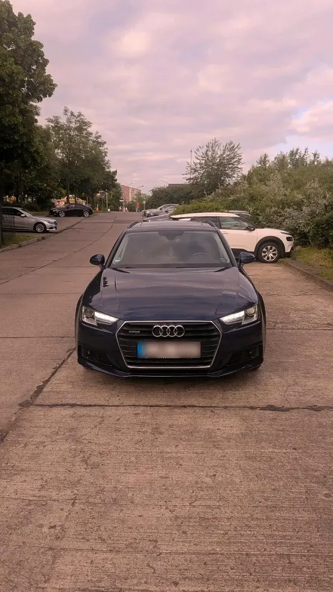 Gebraucht Audi A4 190 PS (139 kW) 2016 Blau Kombi