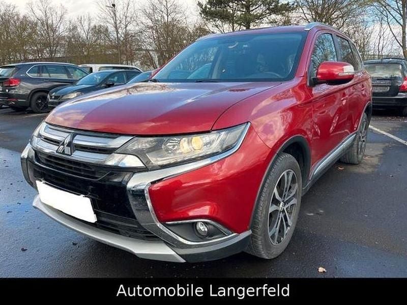 Gebraucht Mitsubishi Outlander Edition 150 PS (110 kW) 2017 Rot SUV