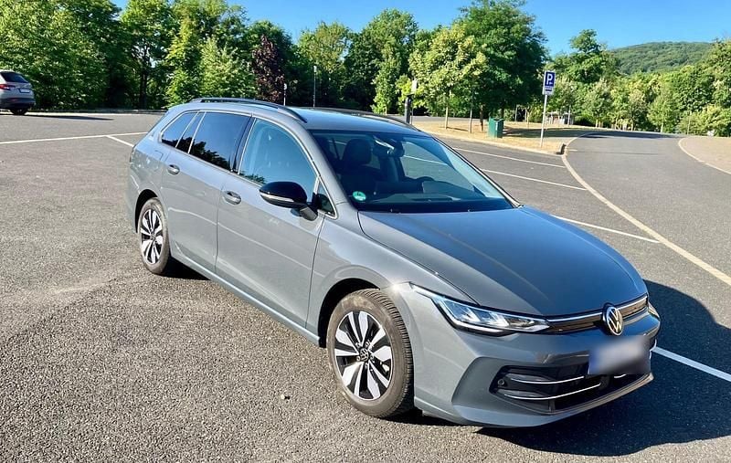 Gebraucht VW Golf VIII Goal 116 PS (85 kW) 2024 Grau Kombi