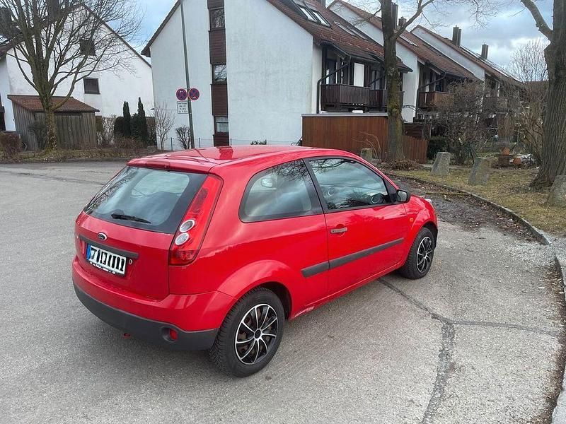 Gebraucht Ford Fiesta 80 PS (58 kW) 2005 Rot Kleinwagen