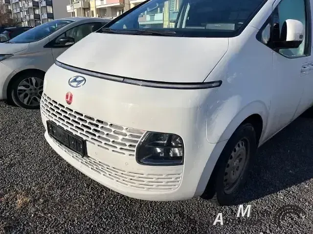 Gebraucht Hyundai Staria 177 PS (130 kW) 2024 Weiss Van / Kleinbus