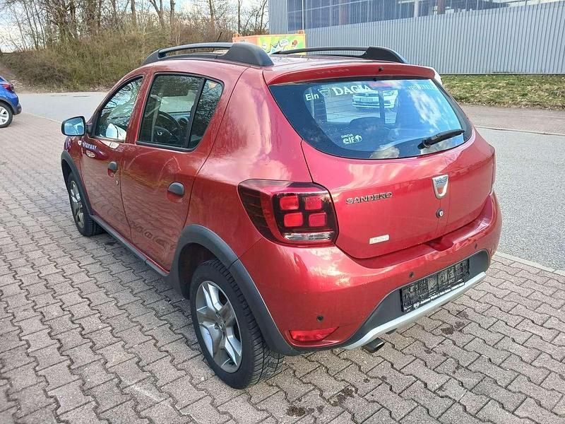 Gebraucht Dacia Sandero Stepway 90 PS (66 kW) 2019 Rot Limousine