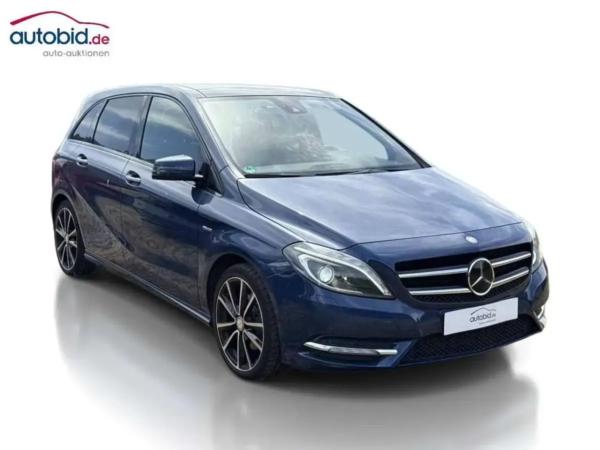 Gebraucht Mercedes B200 Sport 156 PS (114 kW) 2013 Blau metallic Kleinwagen
