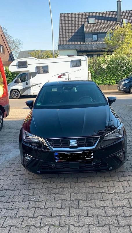 Schwarz Gebraucht 2022 Seat Ibiza FR Kleinwagen | 16.250 € (Guter Preis) - Bild 1/4