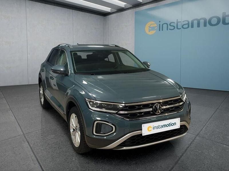 Gebraucht VW T-Roc 150 PS (110 kW) 2024 Blau SUV