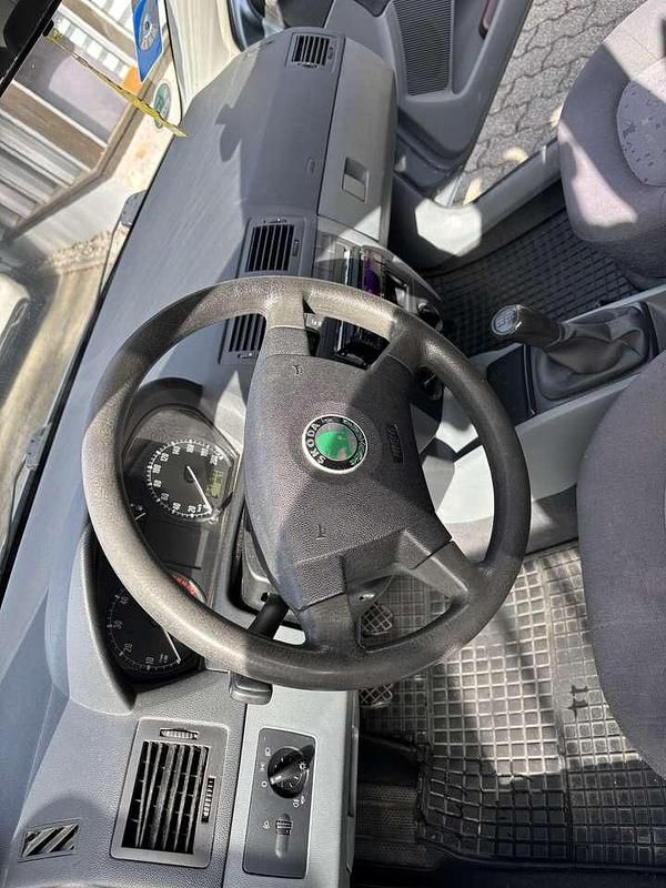 Gebraucht Skoda Fabia Classic 60 PS (44 kW) 2002 Limousine