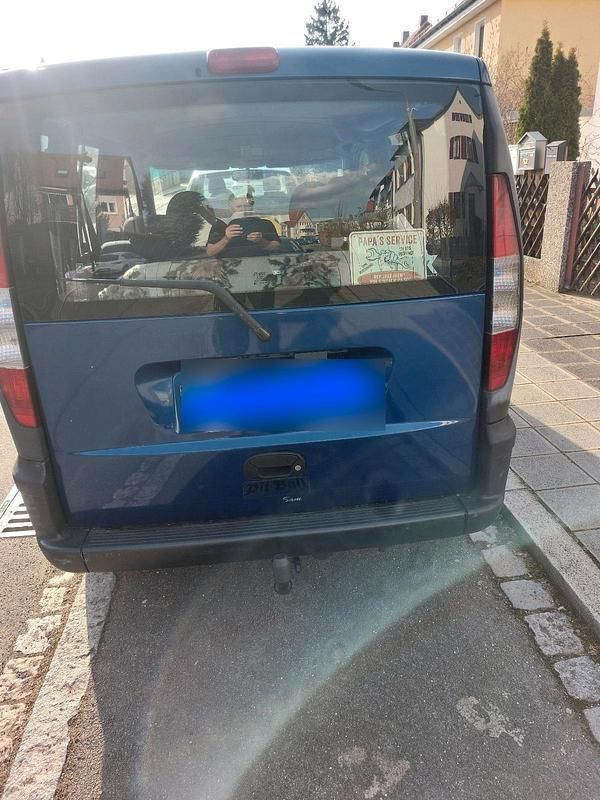 Gebraucht Fiat Doblò 120 PS (88 kW) 2004 Blau Van / Kleinbus