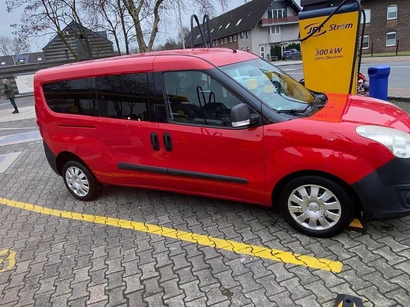 Gebraucht Opel Combo Edition 105 PS (77 kW) 2014 Rot Van / Kleinbus
