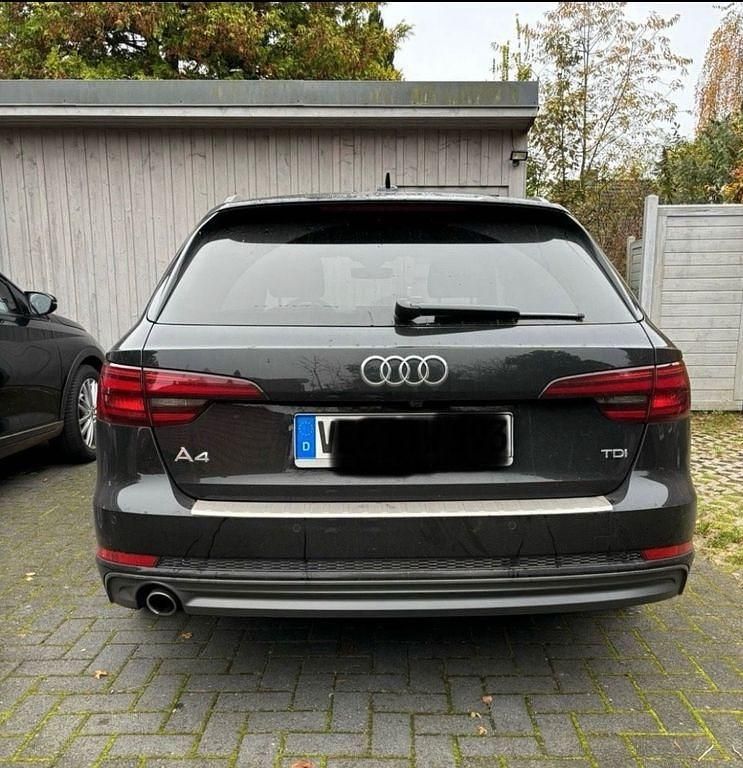 Gebraucht Audi A4 S-Line 150 PS (110 kW) 2018 Schwarz Kombi