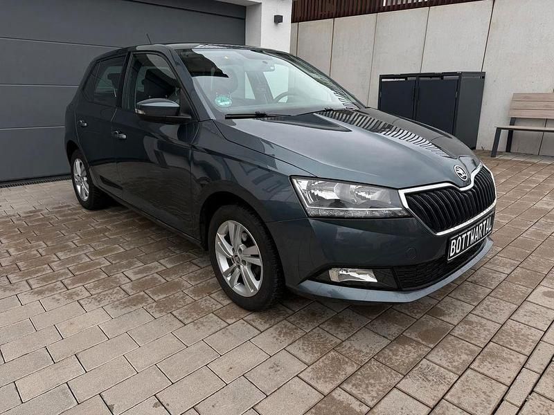 Gebraucht Skoda Fabia Ambition 95 PS (69 kW) 2020 Grau Limousine