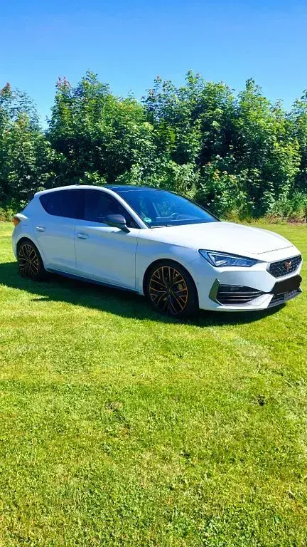 Gebraucht Cupra Leon VZ3 300 PS (220 kW) 2022 Weiß Limousine