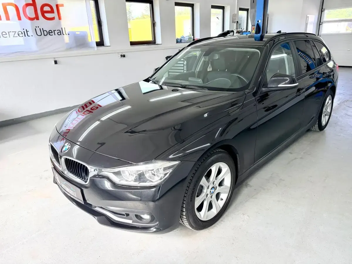 Używany BMW 320 Advantage 190 KM (139 kW) 2015 Czarny Kombi
