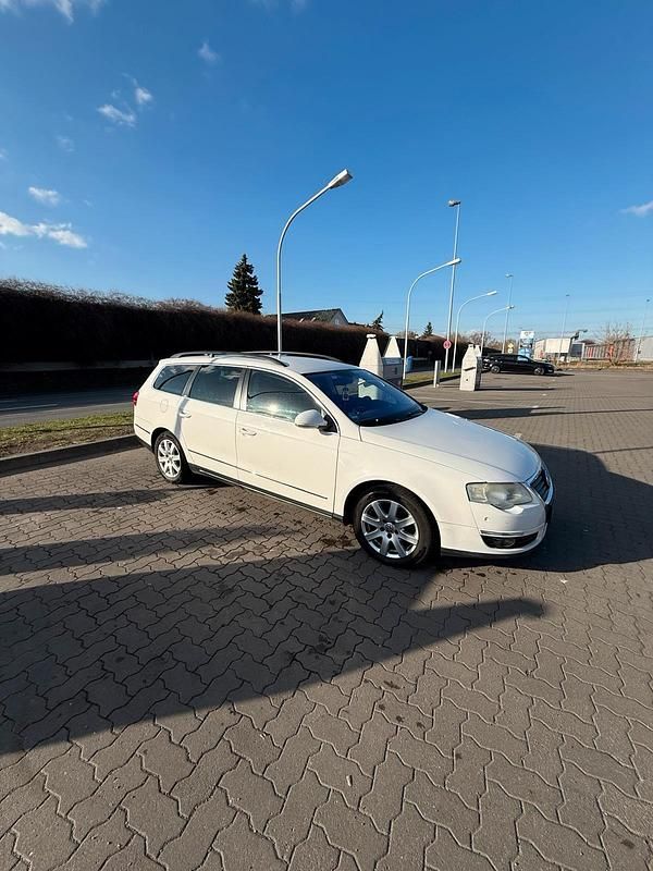 Gebraucht VW Passat 140 PS (102 kW) 2008 Weiß Kombi