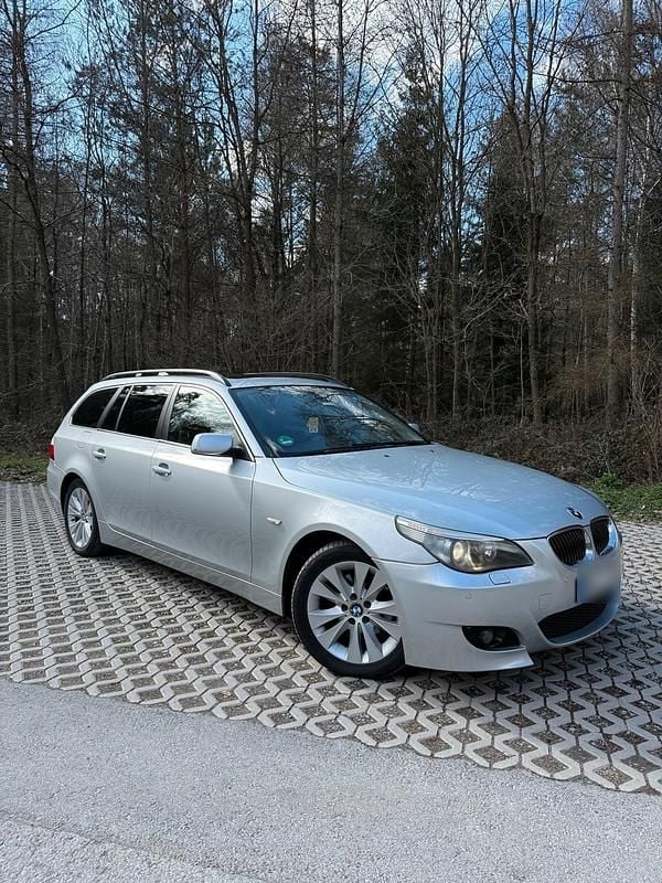 Gebraucht BMW 525 177 PS (130 kW) 2005 Silber Kombi
