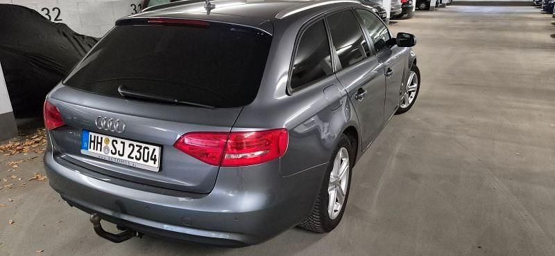 Używany Audi A4 190 KM (139 kW) 2015 Szary Kombi