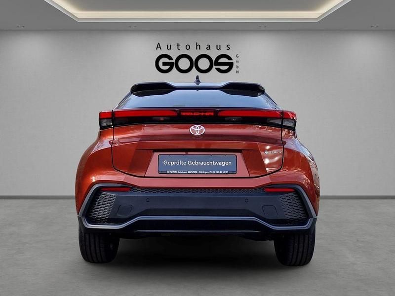 Neu Toyota C-HR 223 PS (164 kW) 2025 Rot SUV
